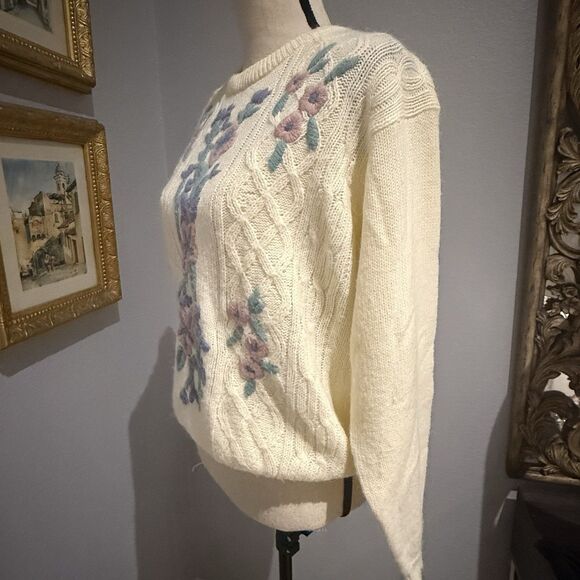 Vtg Floral Sweater Embroidered Cable Knit Pastel Cottagecore Medium Crewel - Picture 3 of 15